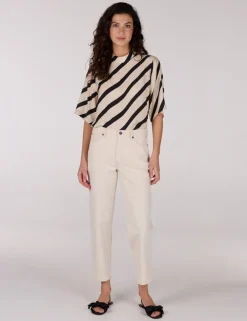 Juffrouw Jansen t-shirts TEDDIE SS25 Khaky beige New