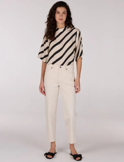 Juffrouw Jansen t-shirts TEDDIE SS25 Khaky beige New