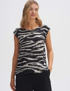 Opus t-shirts 2311712322100 Zwart Hot