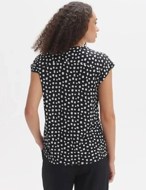 Opus t-shirts 2260112377100 Zwart Hot